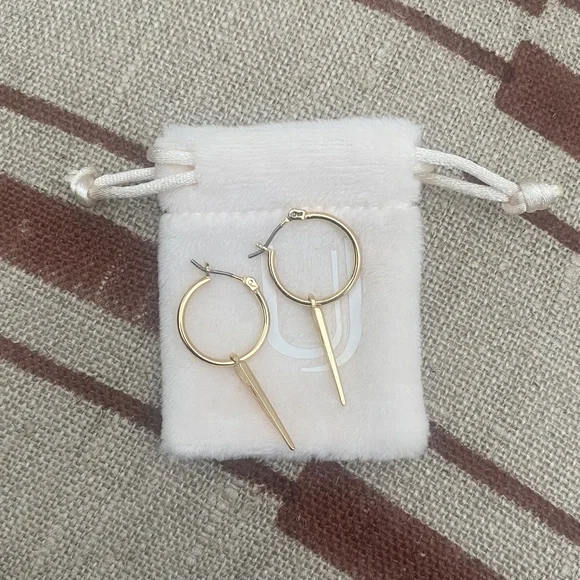 UNCOMMON JAMES Sharp Shooter Earrings 14k Gold Plated Brass - Picture 3 of 5